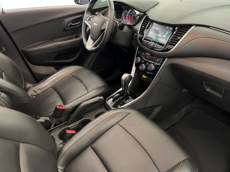 CHEVROLET TRACKER 1.4 16V PREMIER TURBO 2017/2018 ÓTIMA CAR FLORES DA CUNHA / Carros no Vale