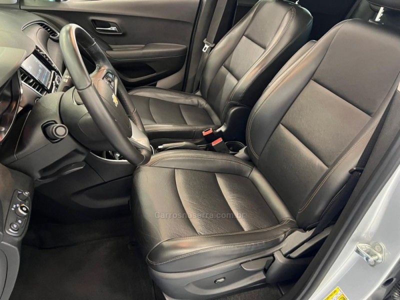 CHEVROLET TRACKER 1.4 16V PREMIER TURBO 2017/2018 ÓTIMA CAR FLORES DA CUNHA / Carros no Vale