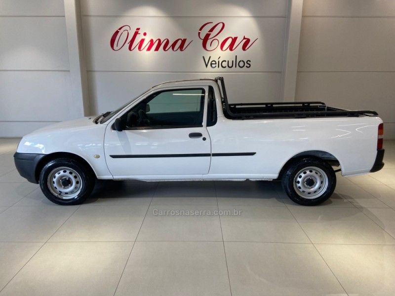 FORD COURIER 1.6 L 8V 2003/2004 ÓTIMA CAR FLORES DA CUNHA / Carros no Vale