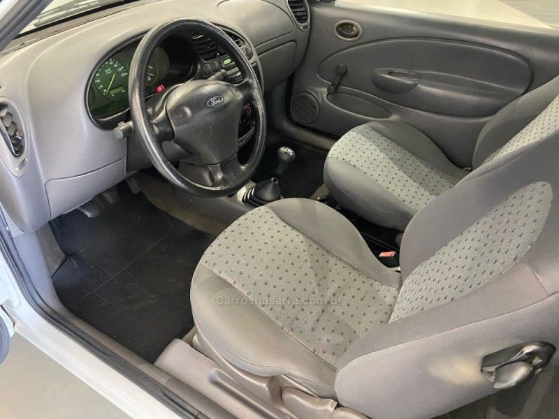 FORD COURIER 1.6 L 8V 2003/2004 ÓTIMA CAR FLORES DA CUNHA / Carros no Vale