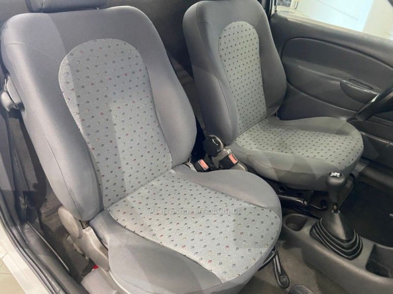 FORD COURIER 1.6 L 8V 2003/2004 ÓTIMA CAR FLORES DA CUNHA / Carros no Vale