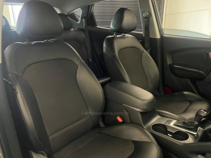 HYUNDAI IX35 2.0 16V 2019/2020 ÓTIMA CAR FLORES DA CUNHA / Carros no Vale