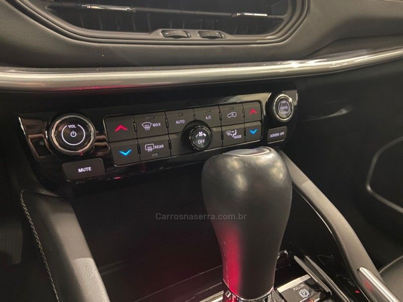 JEEP COMMANDER 1.3 LONGITUDE T270 16V 4X2 TURBO 2023/2023 ÓTIMA CAR FLORES DA CUNHA / Carros no Vale