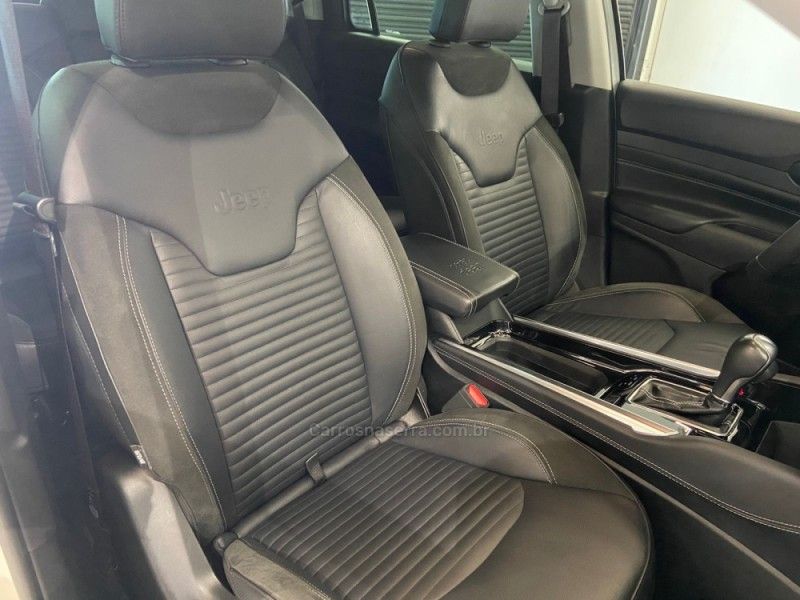 JEEP COMMANDER 1.3 LONGITUDE T270 16V 4X2 TURBO 2023/2023 ÓTIMA CAR FLORES DA CUNHA / Carros no Vale