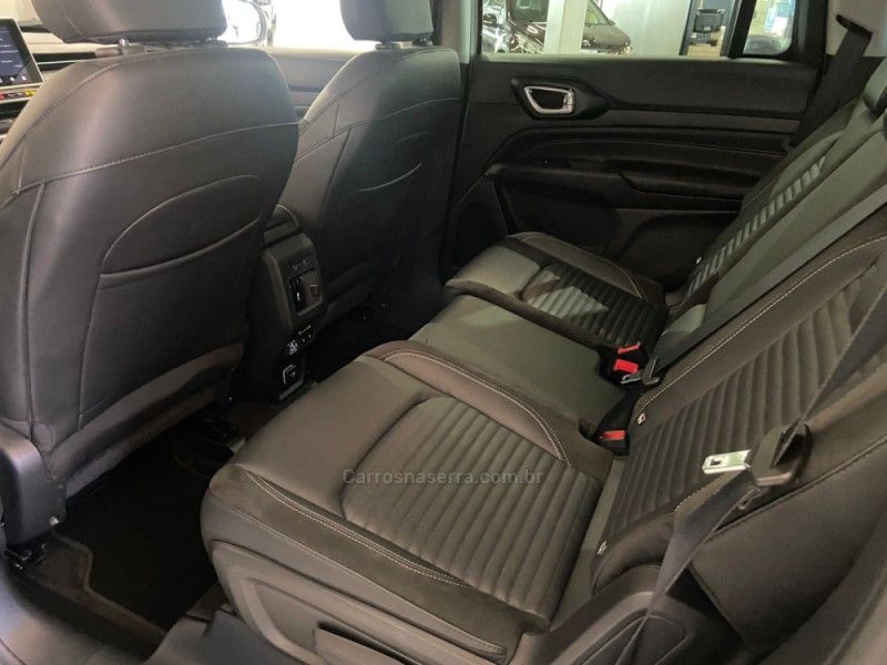 JEEP COMMANDER 1.3 LONGITUDE T270 16V 4X2 TURBO 2023/2023 ÓTIMA CAR FLORES DA CUNHA / Carros no Vale