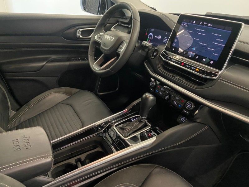 JEEP COMMANDER 1.3 LONGITUDE T270 16V 4X2 TURBO 2023/2023 ÓTIMA CAR FLORES DA CUNHA / Carros no Vale