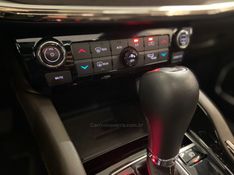 JEEP COMMANDER 2.0 OVERLAND T380 16V 4X4 TURBO 2022/2023 ÓTIMA CAR FLORES DA CUNHA / Carros no Vale