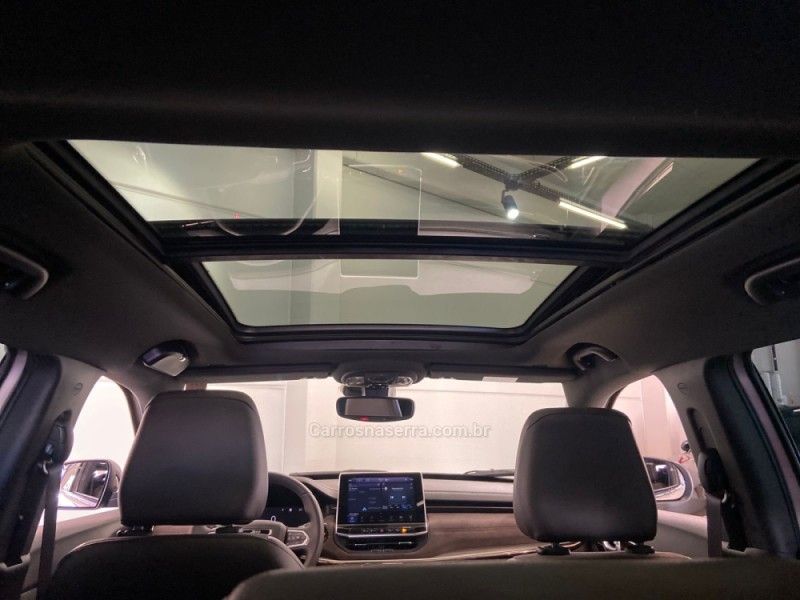 JEEP COMMANDER 2.0 OVERLAND T380 16V 4X4 TURBO 2022/2023 ÓTIMA CAR FLORES DA CUNHA / Carros no Vale JEEP COMMANDER 2.0 OVERLAND T380 16V 4X4 TURBO 2022/2023 ÓTIMA CAR FLORES DA CUNHA / Carros no Vale