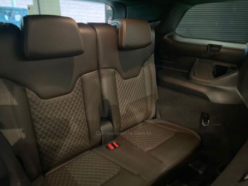 JEEP COMMANDER 2.0 OVERLAND T380 16V 4X4 TURBO 2022/2023 ÓTIMA CAR FLORES DA CUNHA / Carros no Vale