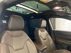 JEEP COMMANDER 2.0 OVERLAND T380 16V 4X4 TURBO 2022/2023 ÓTIMA CAR FLORES DA CUNHA / Carros no Vale