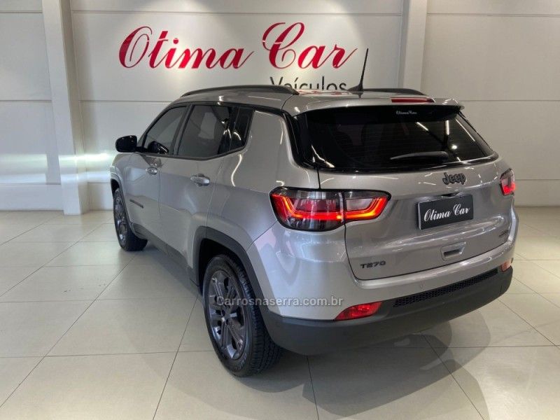 JEEP COMPASS 1.3 80 ANOS T270 16V TURBO 4X2 2021/2022 ÓTIMA CAR FLORES DA CUNHA / Carros no Vale