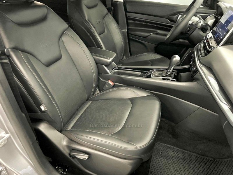 JEEP COMPASS 1.3 LONGITUDE T270 16V TURBO 2024/2025 ÓTIMA CAR FLORES DA CUNHA / Carros no Vale