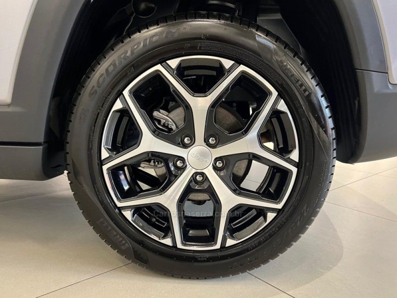 JEEP COMPASS 1.3 LONGITUDE T270 16V TURBO 2024/2025 ÓTIMA CAR FLORES DA CUNHA / Carros no Vale