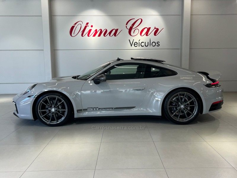 PORSCHE 911 3.0 CARRERA T COUPÉ 2024/2024 ÓTIMA CAR FLORES DA CUNHA / Carros no Vale