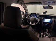 TOYOTA HILUX SW4 2.7 SRV 4X2 16V 7 LUGARES 2018/2019 ÓTIMA CAR FLORES DA CUNHA / Carros no Vale