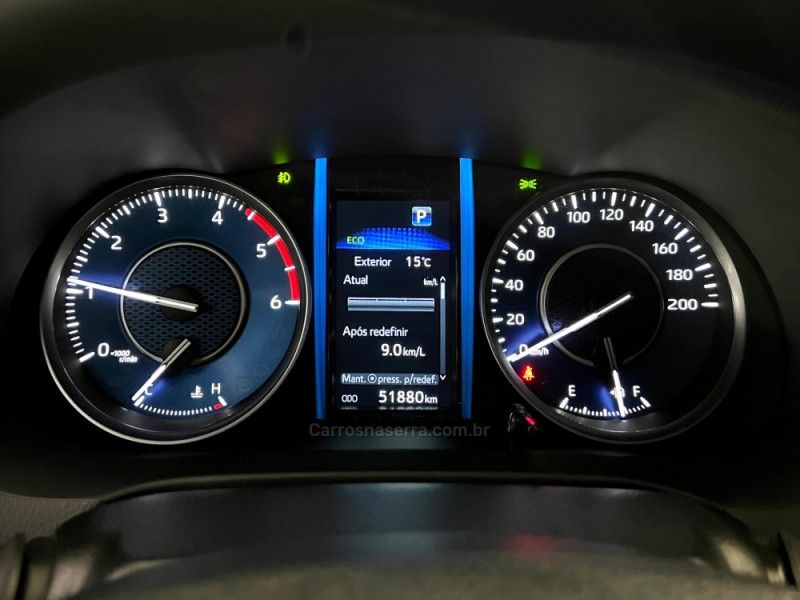 TOYOTA HILUX SW4 2.8 SRX 4X4 7 LUGARES 16V TURBO INTERCOOLER 2023/2024 ÓTIMA CAR FLORES DA CUNHA / Carros no Vale