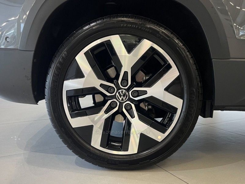 VOLKSWAGEN TAOS 1.4 16V HIGHLINE TSI 2024/2024 ÓTIMA CAR FLORES DA CUNHA / Carros no Vale