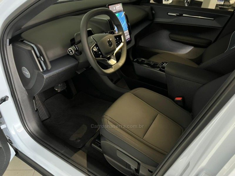 VOLVO EX30 CORE 2024/2024 ÓTIMA CAR FLORES DA CUNHA / Carros no Vale