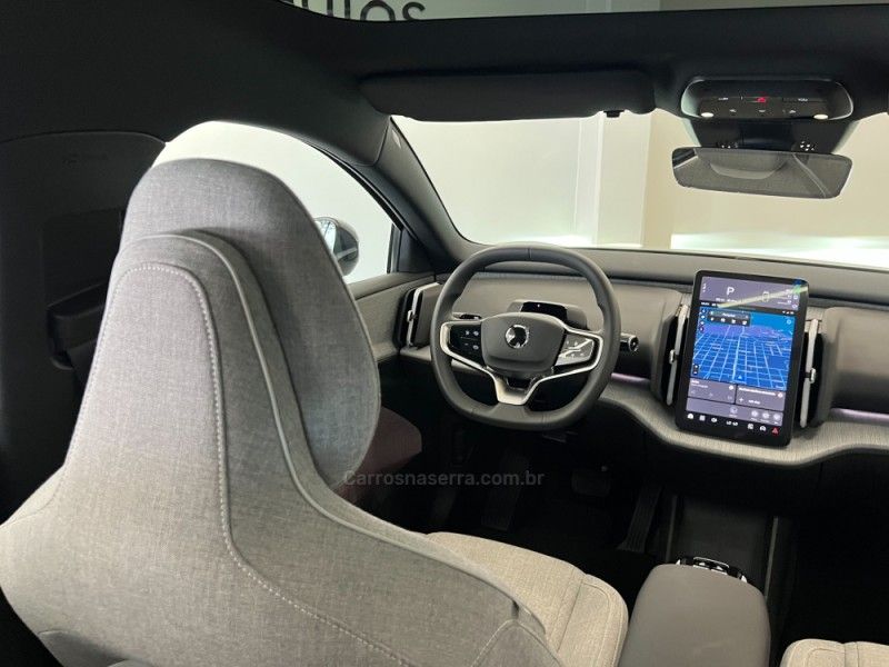 VOLVO EX30 ULTRA EXTENDED RANGE 2024/2025 ÓTIMA CAR FLORES DA CUNHA / Carros no Vale