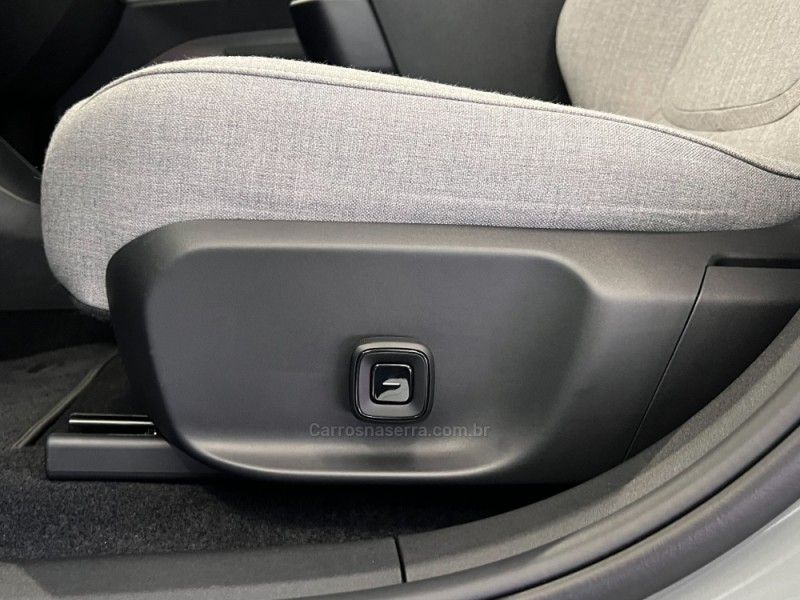 VOLVO EX30 ULTRA EXTENDED RANGE 2024/2025 ÓTIMA CAR FLORES DA CUNHA / Carros no Vale