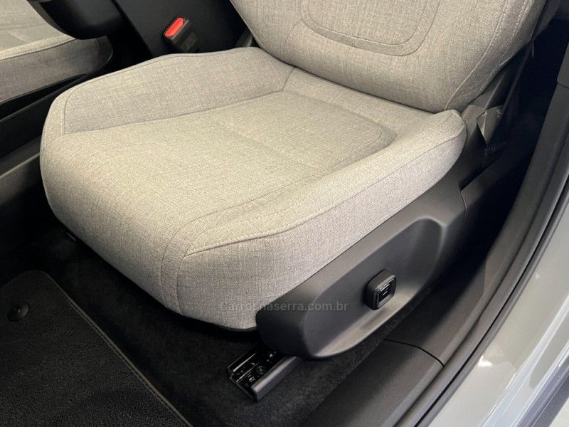 VOLVO EX30 ULTRA EXTENDED RANGE 2024/2025 ÓTIMA CAR FLORES DA CUNHA / Carros no Vale