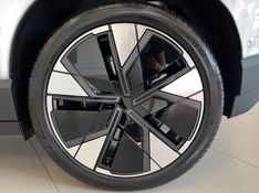 VOLVO EX30 ULTRA EXTENDED RANGE 2024/2025 ÓTIMA CAR FLORES DA CUNHA / Carros no Vale