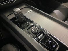 VOLVO XC60 2.0 T8 R DESIGN HYBRID 2019/2020 ÓTIMA CAR FLORES DA CUNHA / Carros no Vale