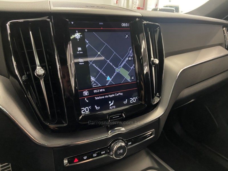 VOLVO XC60 2.0 T8 R DESIGN HYBRID 2019/2020 ÓTIMA CAR FLORES DA CUNHA / Carros no Vale
