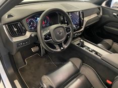 VOLVO XC60 2.0 T8 R DESIGN HYBRID 2019/2020 ÓTIMA CAR FLORES DA CUNHA / Carros no Vale