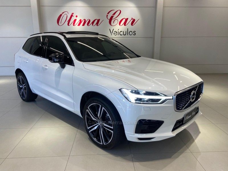 VOLVO XC60 2.0 T8 R DESIGN HYBRID 2019/2020 ÓTIMA CAR FLORES DA CUNHA / Carros no Vale