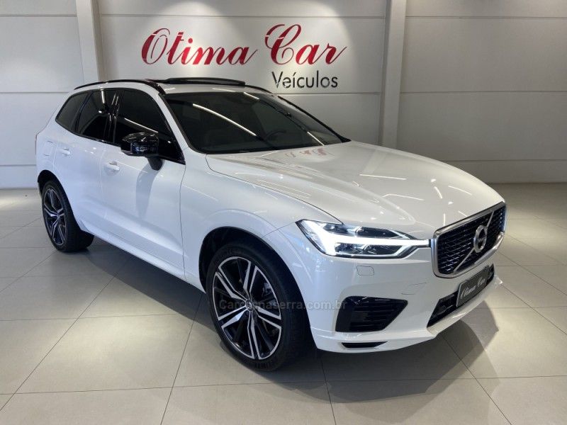 VOLVO XC60 2.0 T8 R DESIGN HYBRID 2019/2020 ÓTIMA CAR FLORES DA CUNHA / Carros no Vale