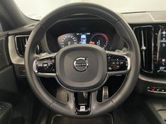 VOLVO XC60 2.0 T8 R DESIGN HYBRID 2019/2020 ÓTIMA CAR FLORES DA CUNHA / Carros no Vale