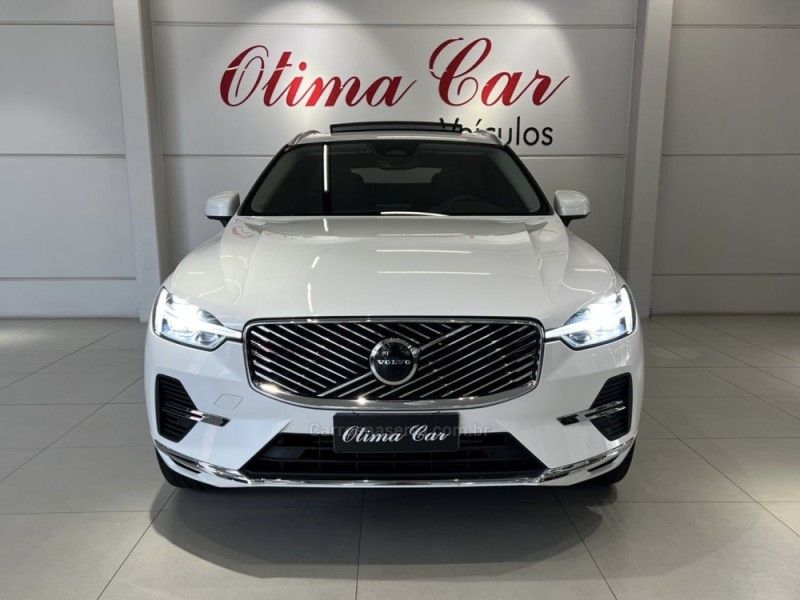 VOLVO XC60 2.0 T8 RECHARGE PLUS AWD HIBRIDO 2025/2026 ÓTIMA CAR FLORES DA CUNHA / Carros no Vale