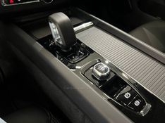VOLVO XC60 2.0 T8 RECHARGE PLUS AWD HIBRIDO 2025/2026 ÓTIMA CAR FLORES DA CUNHA / Carros no Vale