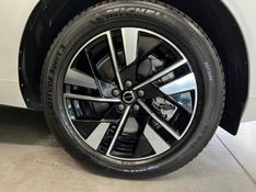 VOLVO XC60 2.0 T8 RECHARGE PLUS AWD HIBRIDO 2025/2026 ÓTIMA CAR FLORES DA CUNHA / Carros no Vale