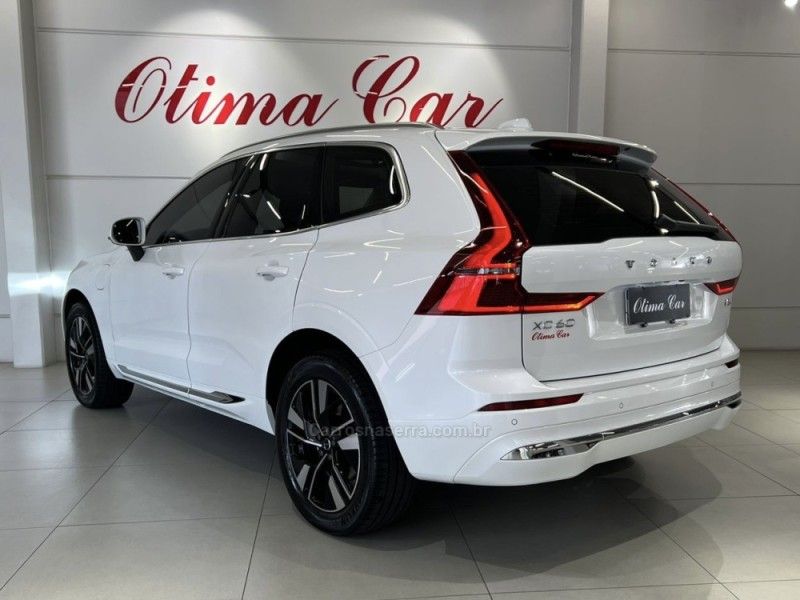 VOLVO XC60 2.0 T8 RECHARGE PLUS AWD HIBRIDO 2025/2026 ÓTIMA CAR FLORES DA CUNHA / Carros no Vale