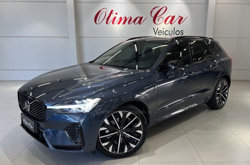 VOLVO XC60 2.0 T8 ULTRA DARK AWD HÍBRIDO 2025/2026 ÓTIMA CAR FLORES DA CUNHA / Carros no Vale