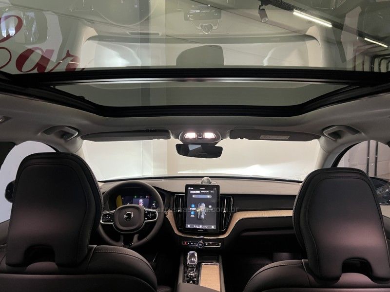 VOLVO XC60 2.0 T8 ULTRA DARK AWD HÍBRIDO 2025/2026 ÓTIMA CAR FLORES DA CUNHA / Carros no Vale