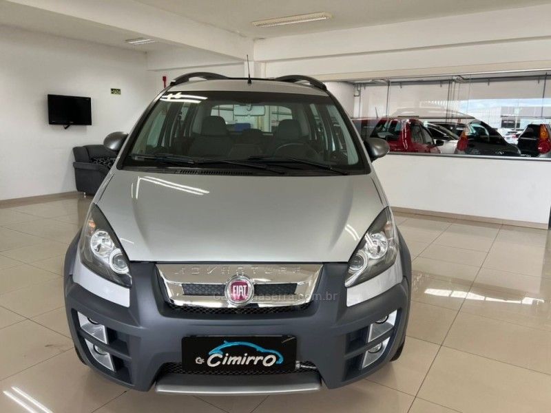 FIAT IDEA 1.8 MPI ADVENTURE 8V 2015/2016 CIMIRRO AUTOMÓVEIS TAQUARA / Carros no Vale