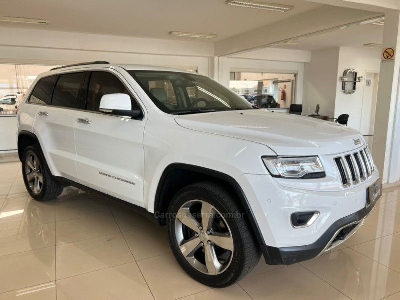 JEEP GRAND CHEROKEE 3.0 LIMITED 4X4 V6 24V TURBO 2015/2015 CIMIRRO AUTOMÓVEIS TAQUARA / Carros no Vale JEEP GRAND CHEROKEE 3.0 LIMITED 4X4 V6 24V TURBO 2015/2015 CIMIRRO AUTOMÓVEIS TAQUARA / Carros no Vale