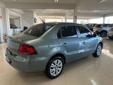 VOLKSWAGEN VOYAGE 1.0 MI 8V 2011/2012 CIMIRRO AUTOMÓVEIS TAQUARA / Carros no Vale
