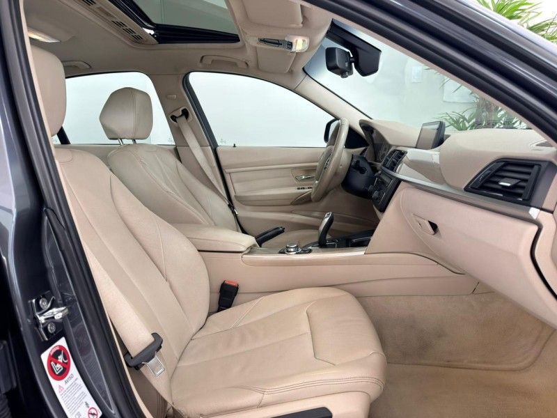 BMW 328I 2.0 LUXURY SEDAN 16V 2012/2012 ANDRIGO VEÍCULOS CAXIAS DO SUL / Carros no Vale