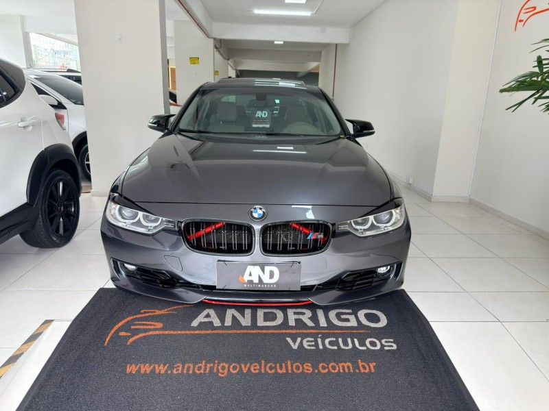 BMW 328I 2.0 LUXURY SEDAN 16V 2012/2012 ANDRIGO VEÍCULOS CAXIAS DO SUL / Carros no Vale