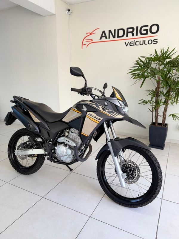 HONDA XRE 300 ADVENTURE ABS 2021/2022 ANDRIGO VEÍCULOS CAXIAS DO SUL / Carros no Vale