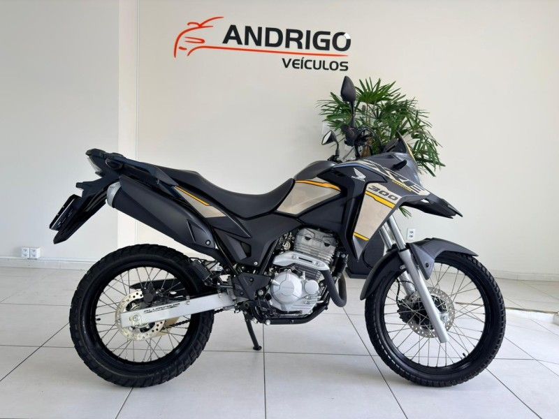HONDA XRE 300 ADVENTURE ABS 2021/2022 ANDRIGO VEÍCULOS CAXIAS DO SUL / Carros no Vale
