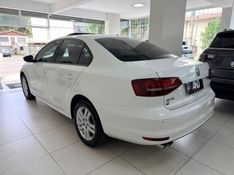 VOLKSWAGEN JETTA 1.4 16V TSI COMFORTLINE TIPTRONIC 2016/2017 ANDRIGO VEÍCULOS CAXIAS DO SUL / Carros no Vale