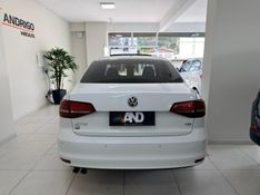 VOLKSWAGEN JETTA 1.4 16V TSI COMFORTLINE TIPTRONIC 2016/2017 ANDRIGO VEÍCULOS CAXIAS DO SUL / Carros no Vale
