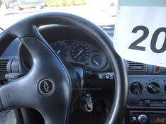 CHEVROLET CLASSIC 1.0 MPFI VHC SUPER 8V 2003/2003 BOURSCHEID CARROS E MOTOS SANTA CLARA DO SUL / Carros no Vale