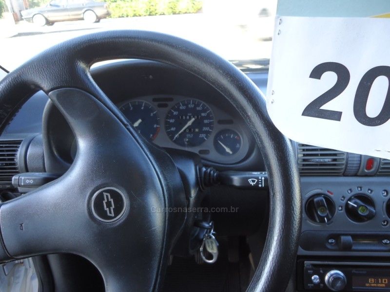 CHEVROLET CLASSIC 1.0 MPFI VHC SUPER 8V 2003/2003 BOURSCHEID CARROS E MOTOS SANTA CLARA DO SUL / Carros no Vale