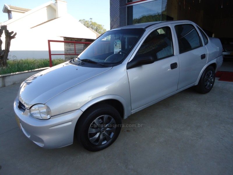 CHEVROLET CORSA 1.0 MPFI CLASSIC SEDAN 8V 2003/2003 BOURSCHEID CARROS E MOTOS SANTA CLARA DO SUL / Carros no Vale